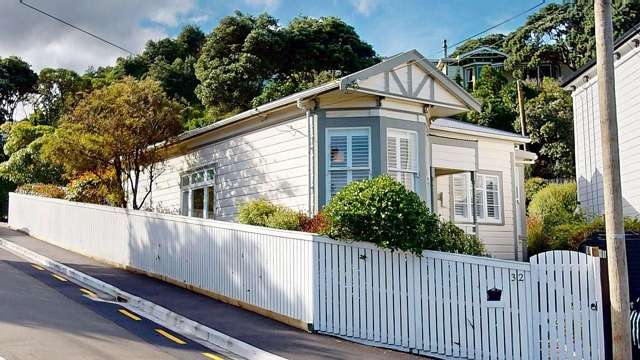 Sunny & Low-Maintenance 3-Bedroom Home in Island Bay