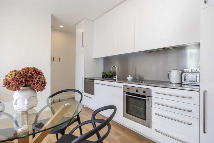 3b/6 Fisher-Point Drive Auckland Central_6