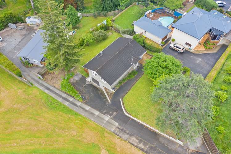 6 Hutchinsons Road Bucklands Beach_16