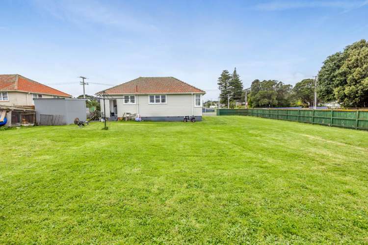 179 Egmont Stree Patea_14