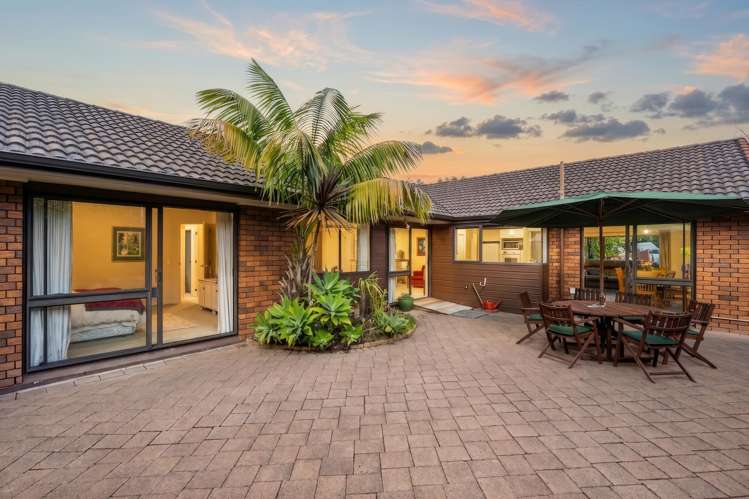 1 Crestview Place Browns Bay_25