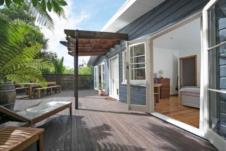 183 Woodlands Park Road Titirangi_9