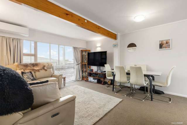 2/231 Queen Street Pukekohe_3