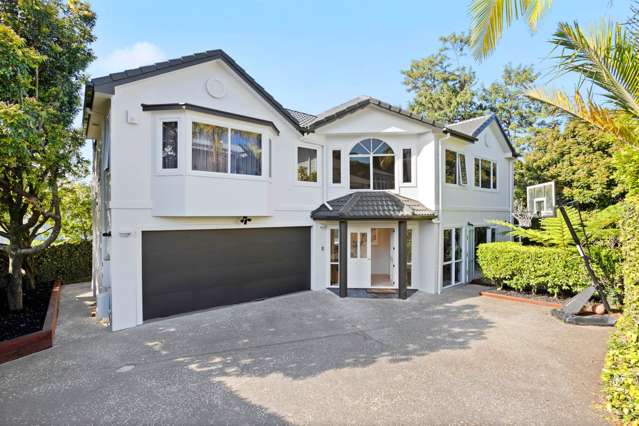 Executive Family Oasis in a Prime Central Location