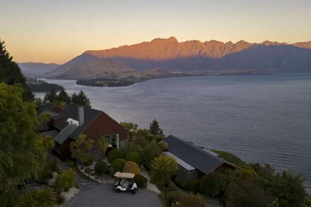 21 & 23 MacKinnon Terrace Sunshine Bay_1