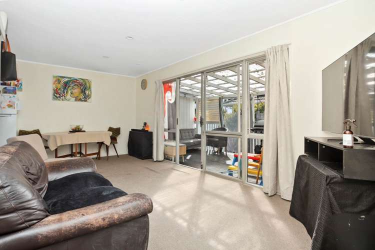 2/80 Portage Road New Lynn_0