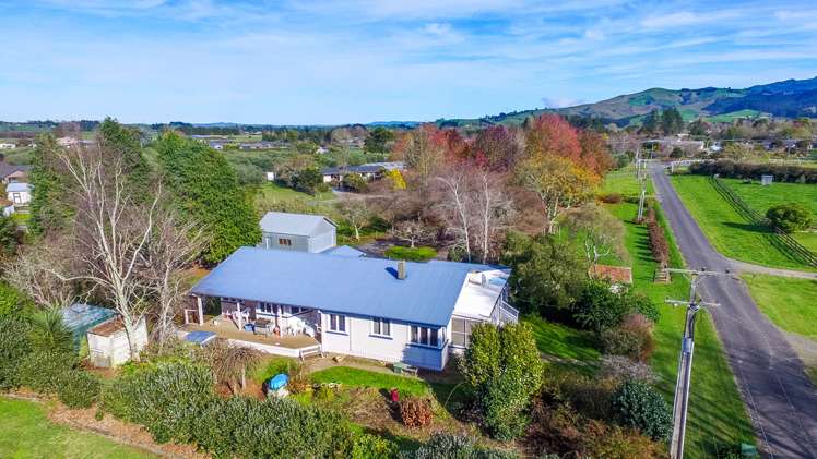 2 Penny Road Pirongia_1
