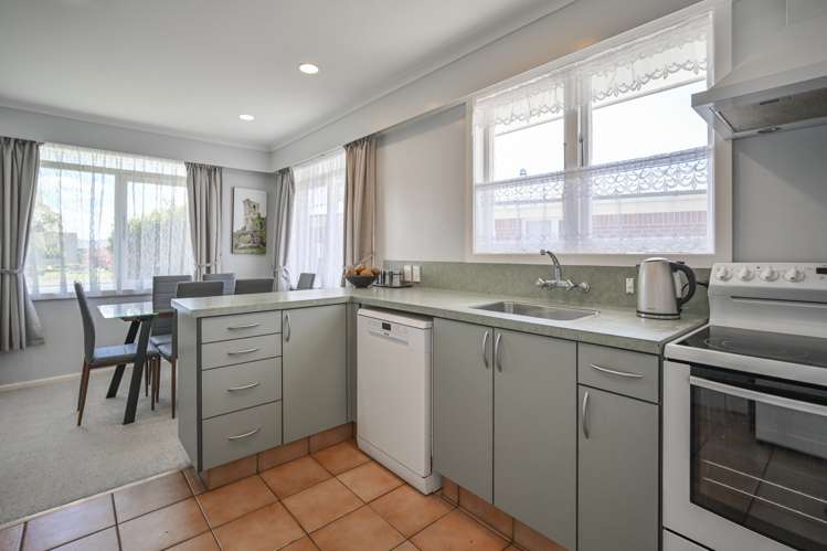 405 Nottingley Road Frimley_3