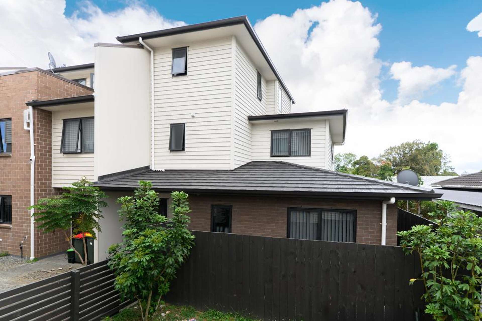 7/30 Calvert Ave Mangere East_0