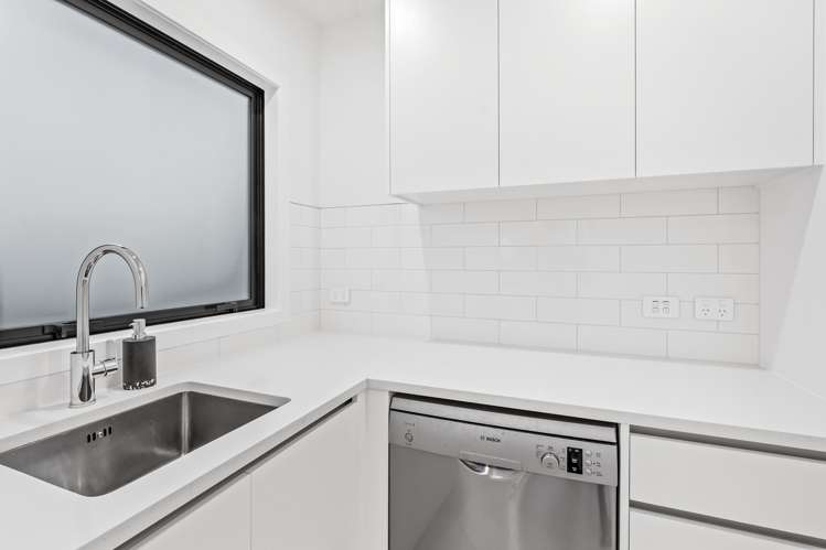 12 Capitol Road Matakatia_9