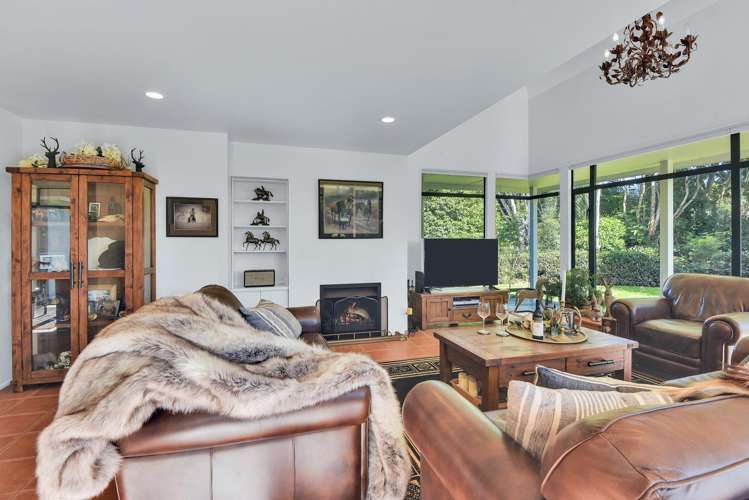 19 Western Line Westmere_9