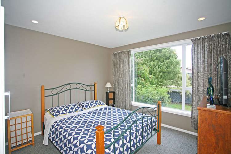 54 Kathleen Crescent Hornby_8