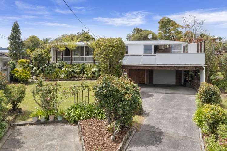 29 Highland Avenue Titirangi_0