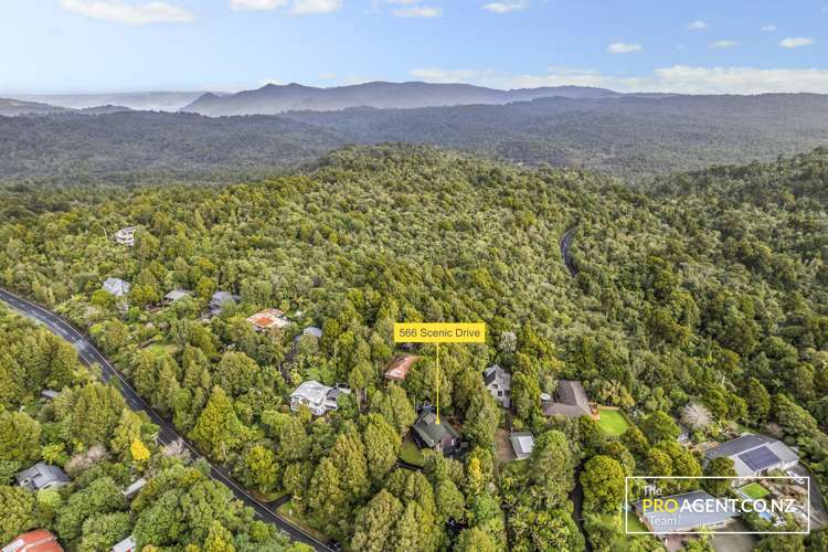 566 Scenic Drive Waiatarua_25