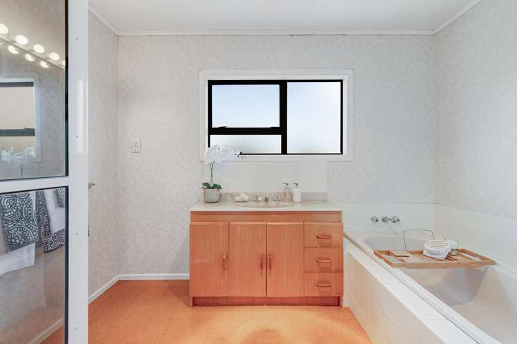 1435 Whangaparaoa Road Army Bay_20