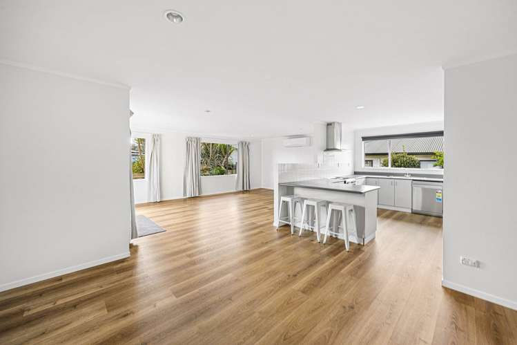 5A Stokes Avenue Te Atatu Peninsula_3
