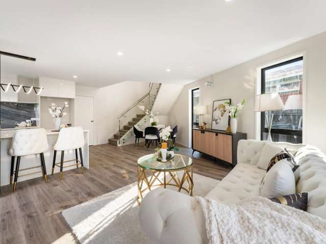 MANUREWA BRAND-NEW, FREEHOLD AND READY FOR YOU