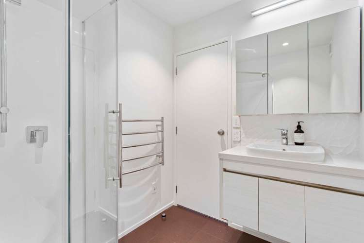 17/8 Dock Street Auckland Central_11