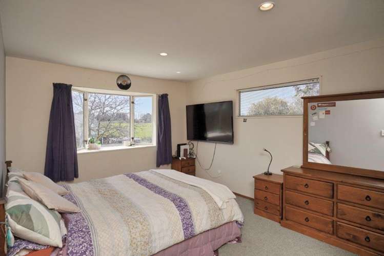 19 Littles Lane Woodend_21