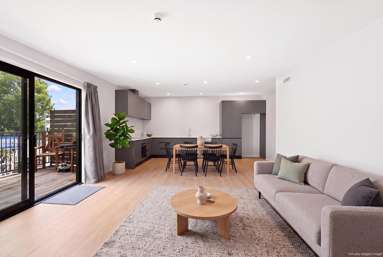 Unit 1-4/2 Tahi Street_3