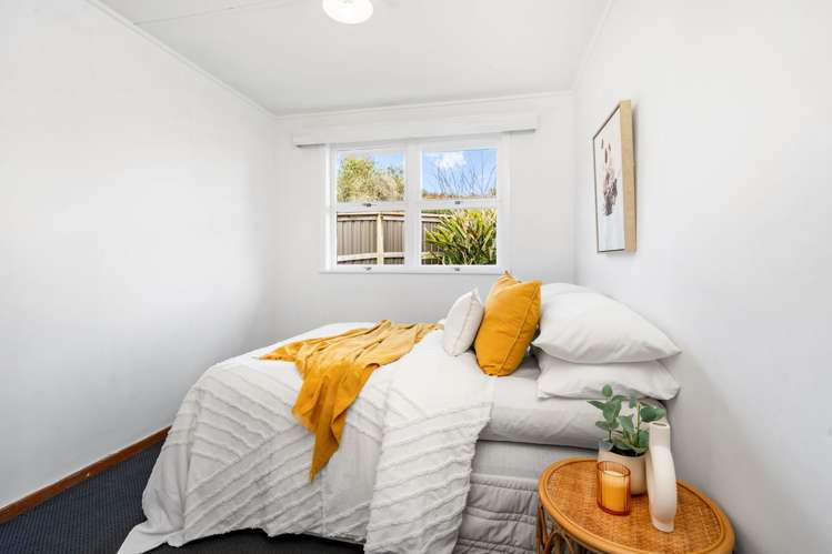 17 Clotworthy Crescent Onerahi_11