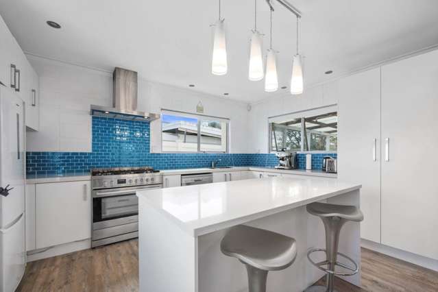 27 Sundown Avenue Manly_4