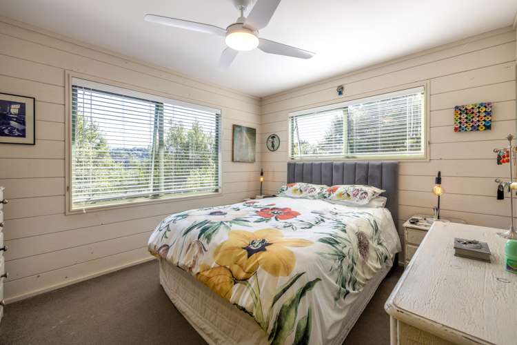 8 Whakarite Road Ostend_9