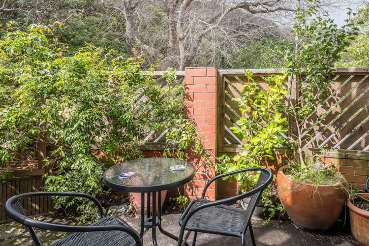 17 Lawson Place Mount Victoria_11