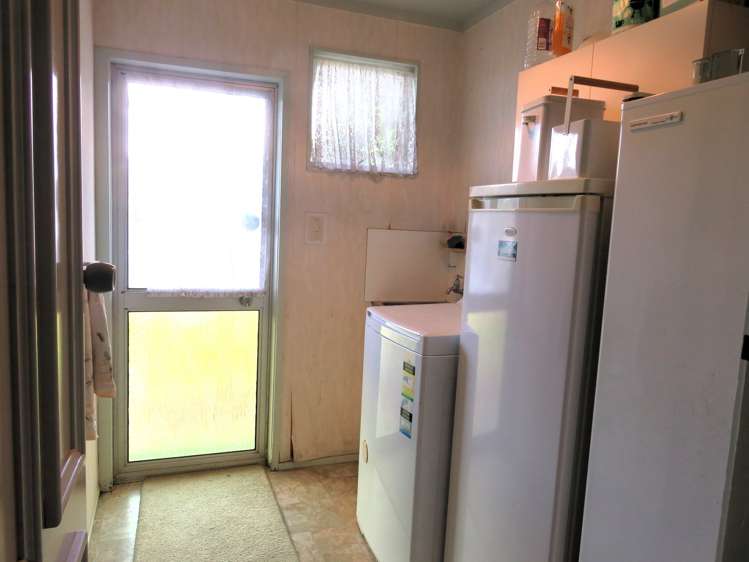 1101 Queen Street Thames_16