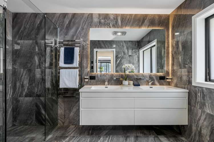 4 Grovenor Drive Orewa_9