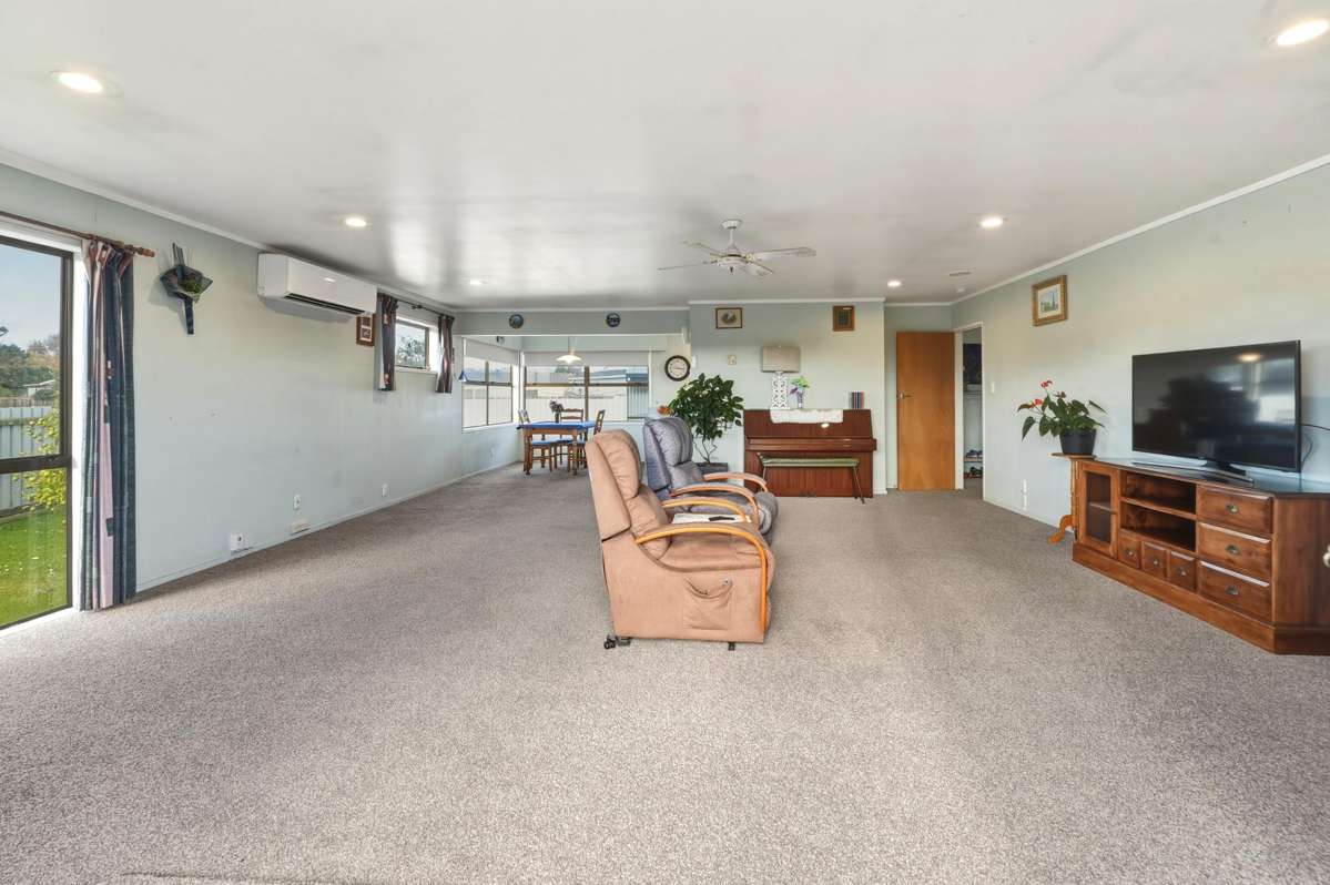 17 Byron Grove_2