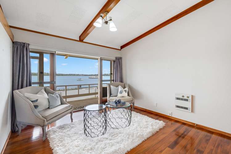 55 The Parade Bucklands Beach_12