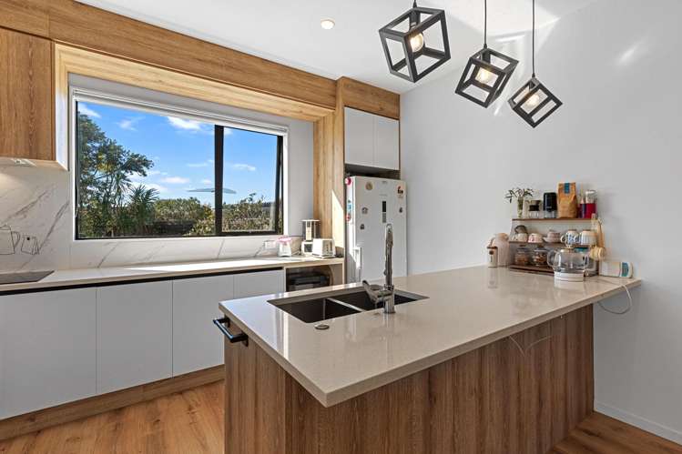 2A Robin Lane Browns Bay_6