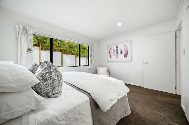 2/172 Chivalry Road Glenfield_8