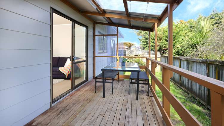 2/103 Sturges Road Henderson_18