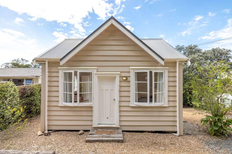 10 Putiki Road Ostend_0