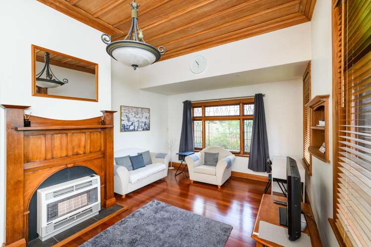 348 College Street West End_6