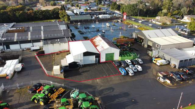 Industrial shed with secure yard