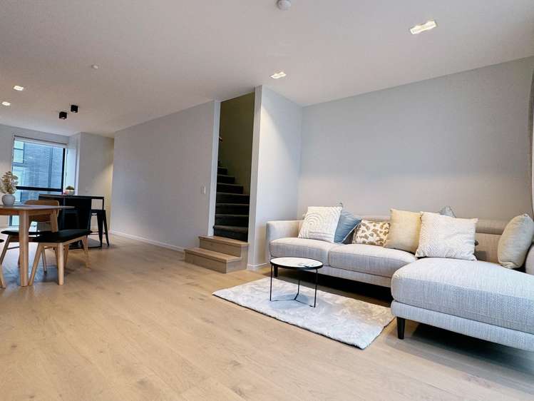 1/35 Kilmore Street_3