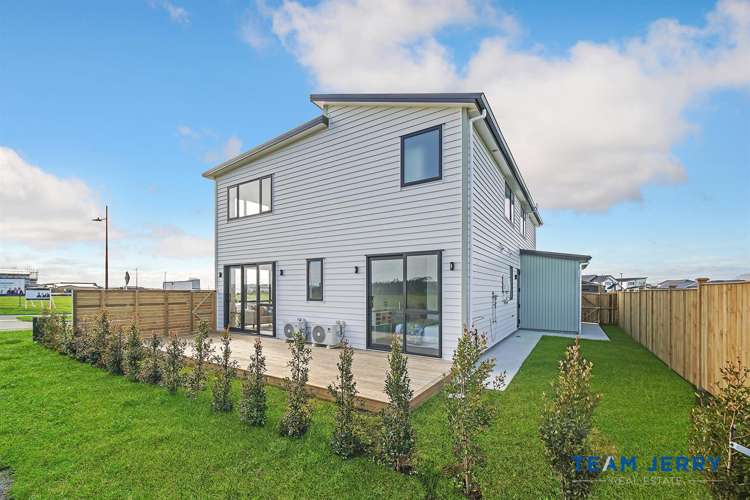 1 Korowhiti Road Clarks Beach_30