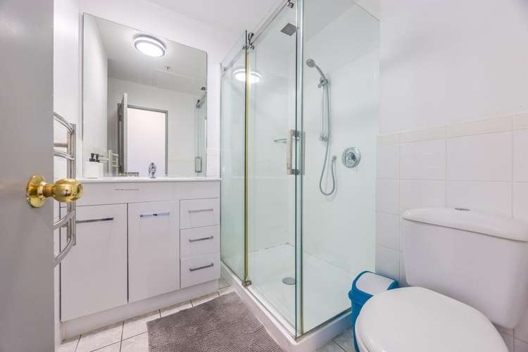 8A/50 Eden Crescent Auckland Central_14