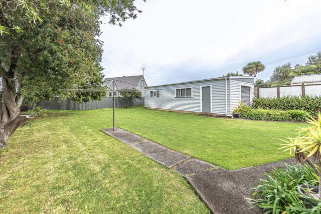 77 Devon Road Springvale_1