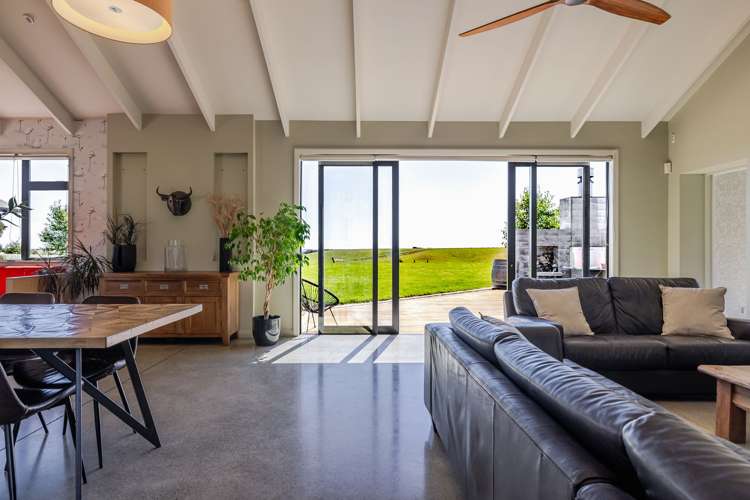 151 Mount Stewart Halcombe Road Sanson_16