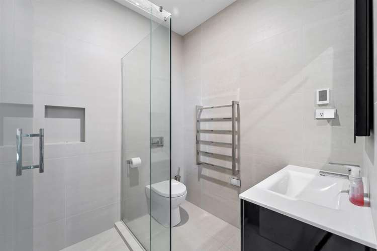 27 Bearing Parade Long Bay_20