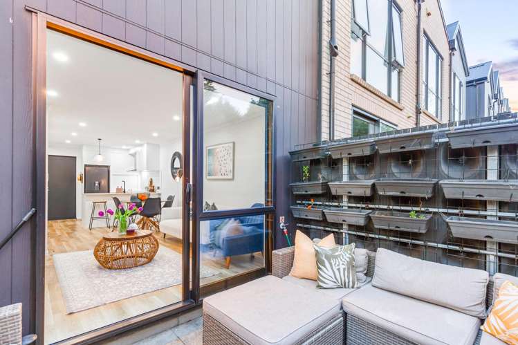 32 Wharara Lane Massey_17