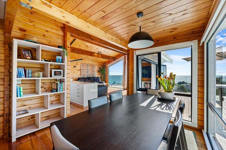 3 Edwin Mitchelson Road Muriwai Beach_21