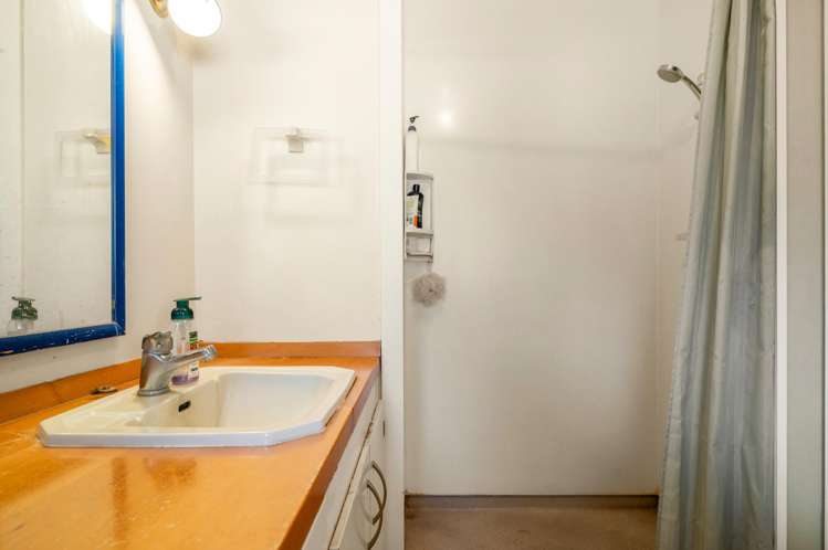 17 Porikapa Road Owhata_11