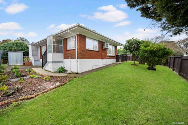 1/123 Gossamer Drive Pakuranga Heights_9
