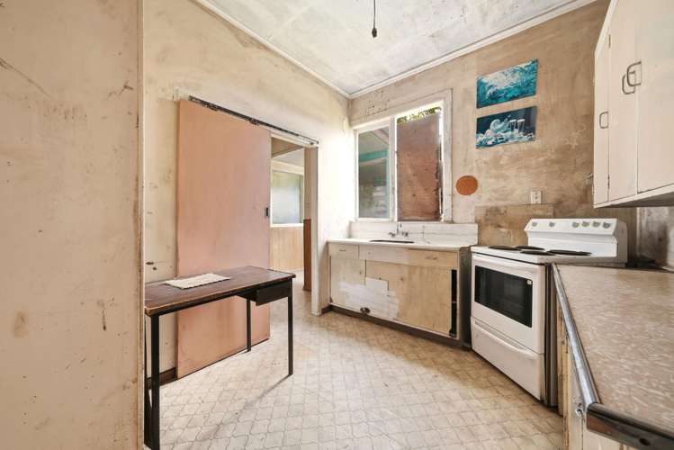 2 Forbes Road Favona_9