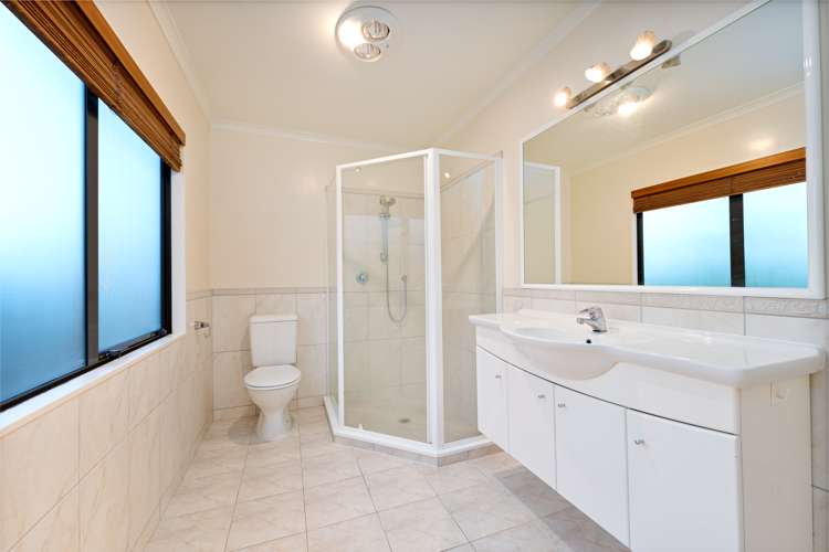 35 Waimanu Bay Drive Te Atatu Peninsula_25